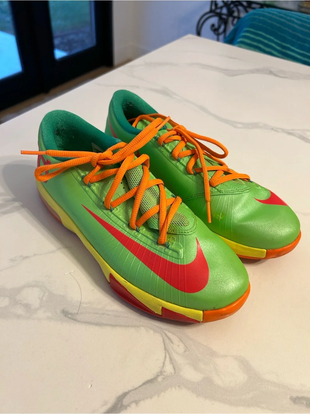 KIDS Nike KD VI 6 GS Green Soccer Sneakers with Red Swoosh & Orange Laces Sz 4.5